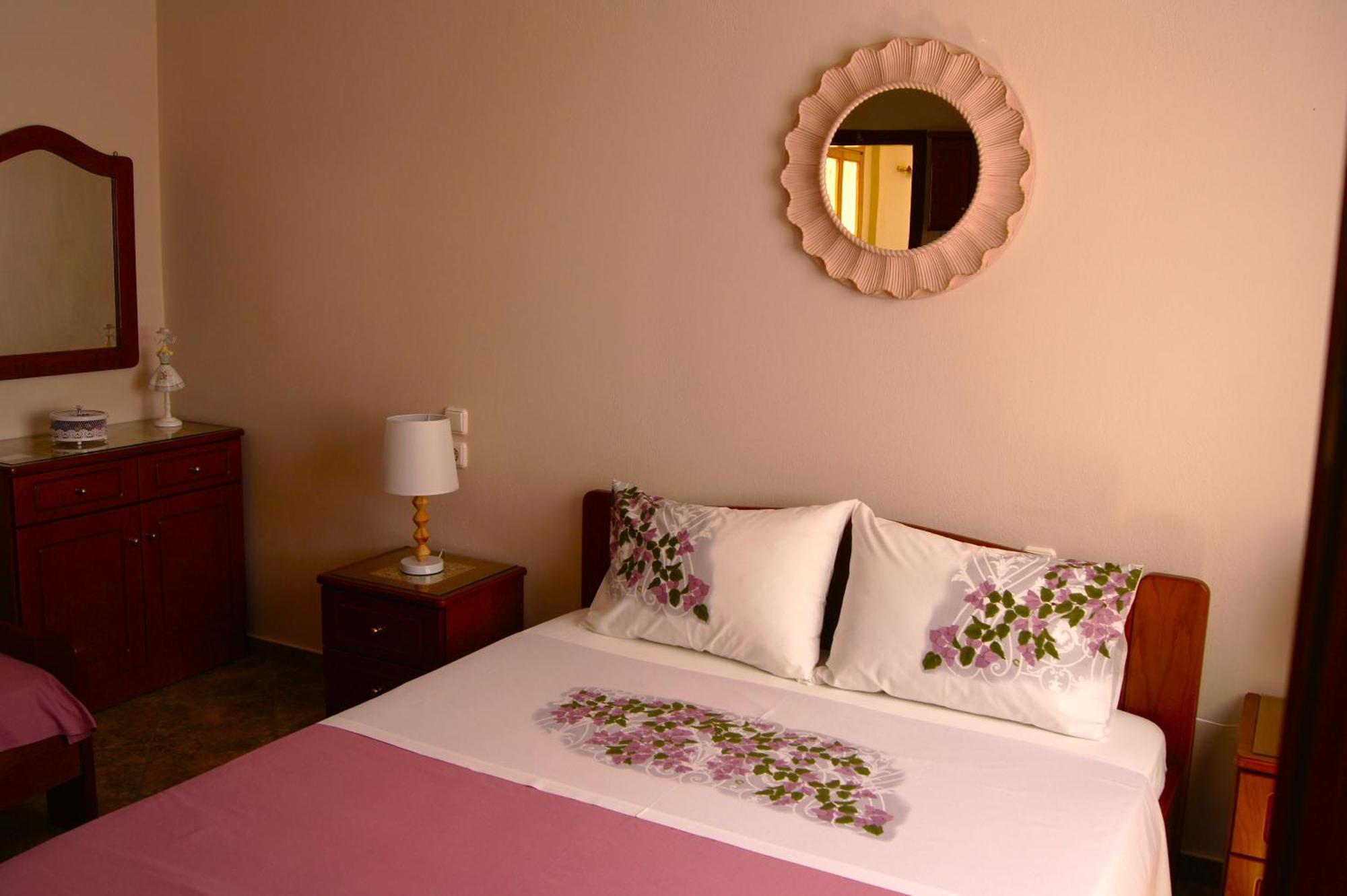 Belle Rose Apartment Patitiri  Bagian luar foto
